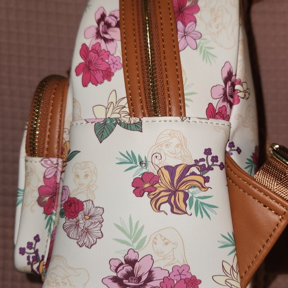 Loungefly Floral Backpack main image 4